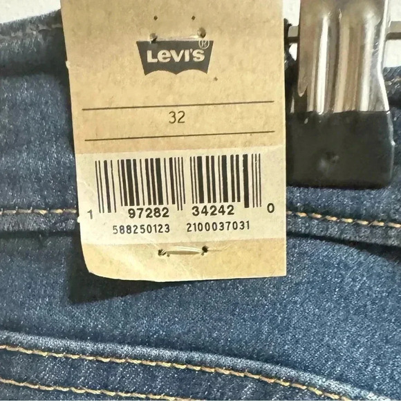 Women’s Levi’s 724 High Rise Slim Straight Crop Jeans Size 32 - Picture 4 of 6